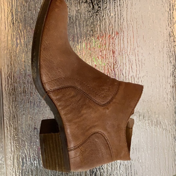 Lucky Leather Boots (Pls see video) - Picture 8 of 16